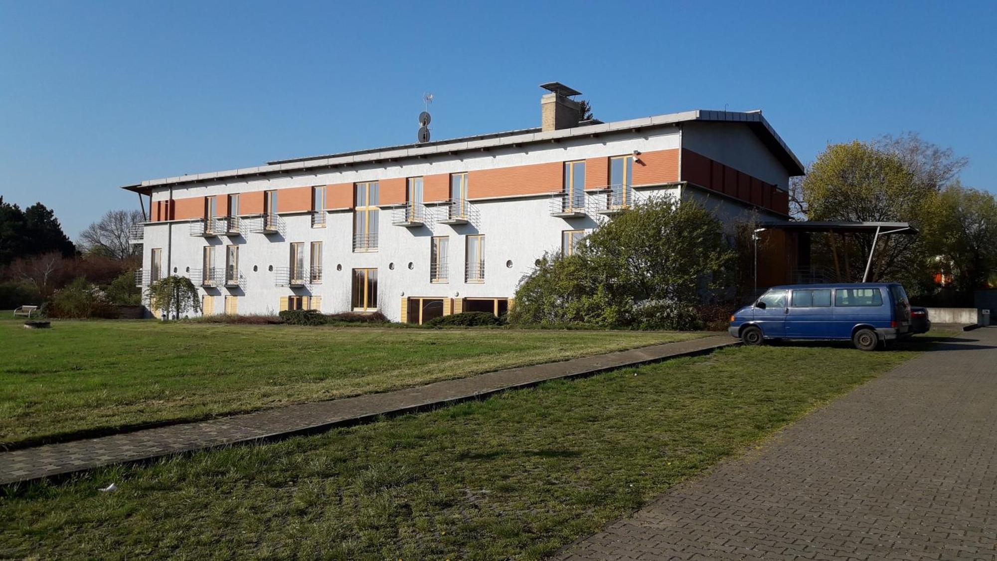 Centrum Mariapoli Прага Екстериор снимка