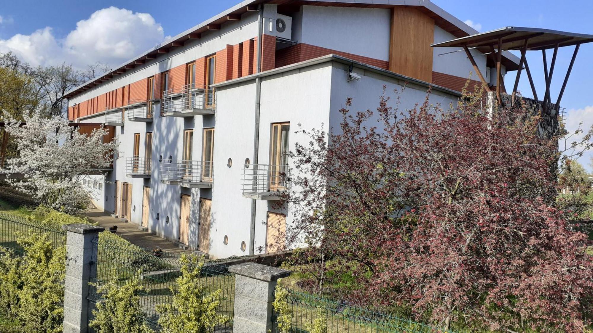 Centrum Mariapoli Прага Екстериор снимка